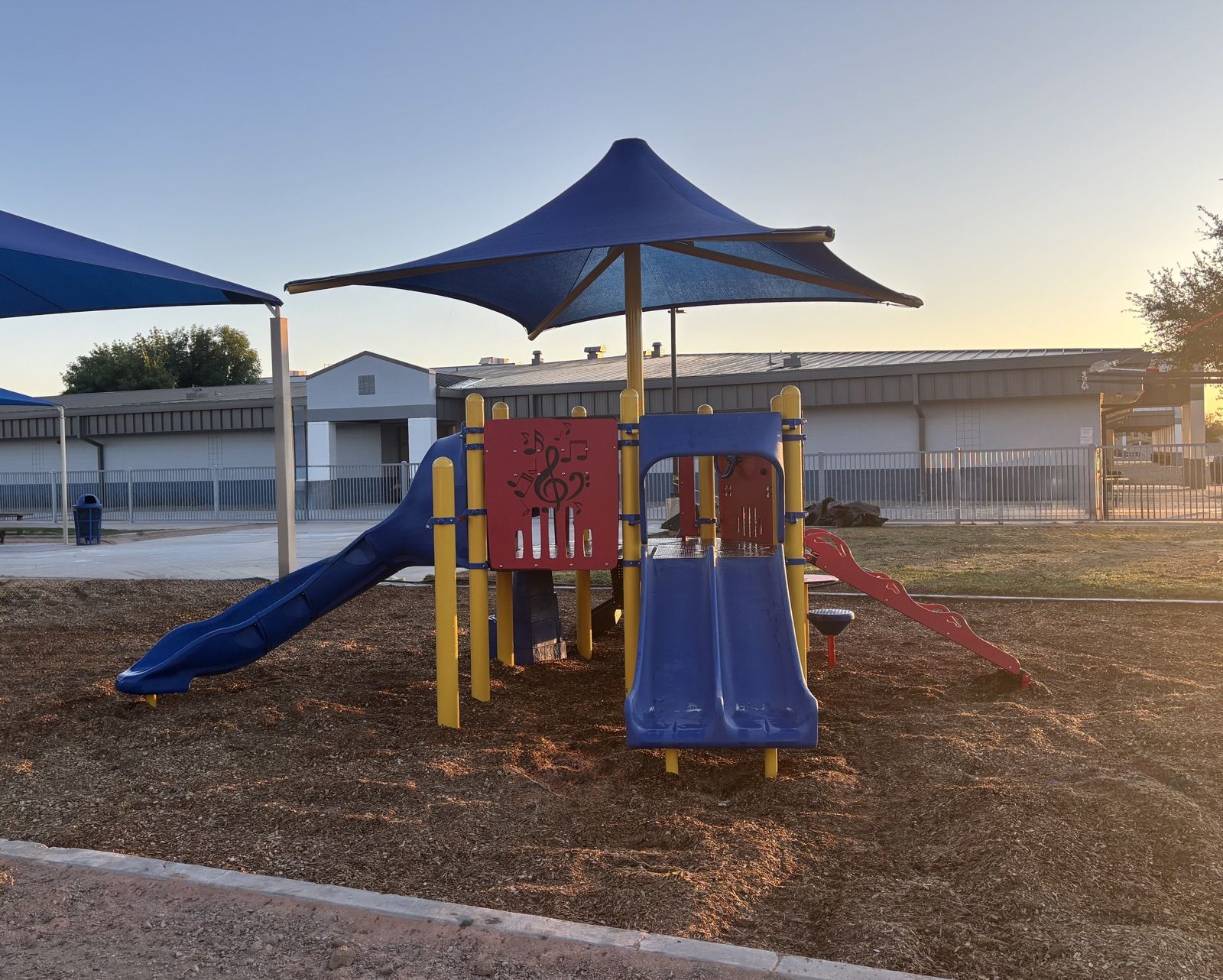 Build Play Contracting playground project